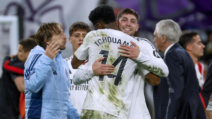 Los jugadores del Real Madrid celebran la victoria contra el Athletic