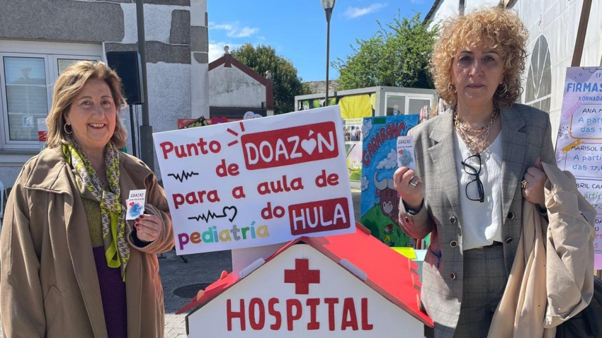 O aula de pediatría do HULA recolle libros doados