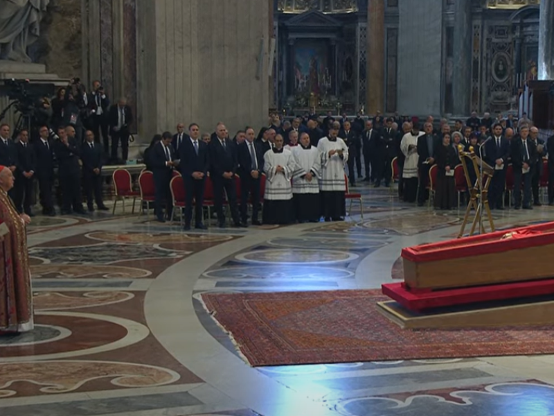 El Papa Francisco en la Basílica del Vaticano