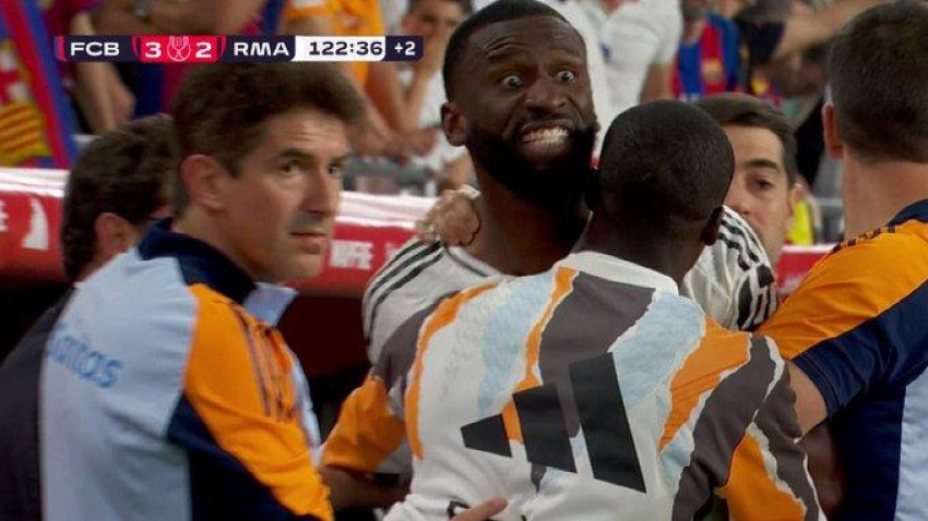 Rüdiger acaba expulsado tras volverse loco y lanzar un objeto a De Burgos Bengoechea