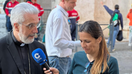 Irene Pozo junto al agustino, invitado en 'La Linterna de la Iglesia', Luis Marín de San Martín