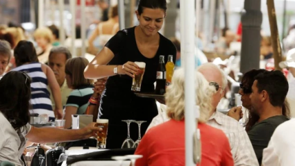 La situación en un bar de Logroño durante el apagón sorprende a su propio dueño: "Todo lo contrario de lo que pensábamos"