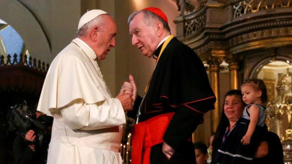 El Papa Francisco junto al cardenal Pietro Parolin