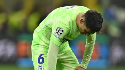 Gavi, cabizbajo, tras la eliminación del Barcelona en Champions League