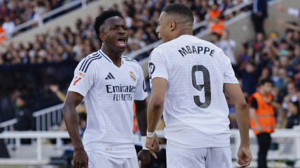 Vinicius y Mbappé, durante el Barcelona-Real Madrid