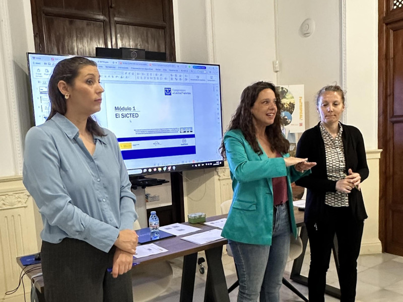Almuñécar pone en marcha un programa de formación dirigido a los empresarios sobre SICTED