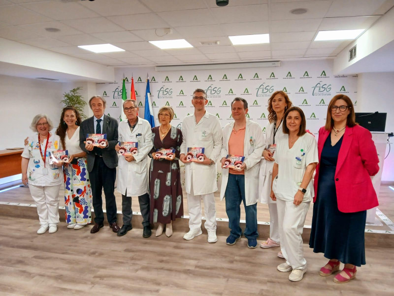 El Hospital Santa Ana de Motril ha editado un libro infantil orientado a divertir y entretener al paciente pediátrico quirúrgico