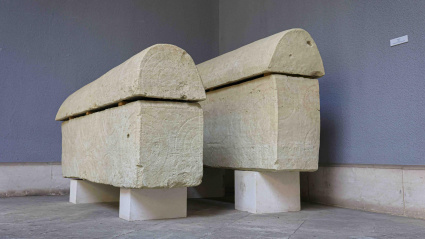 Los sarcófagos hallados junto a la ermita de Montes Claros, en Ubierna (Burgos)