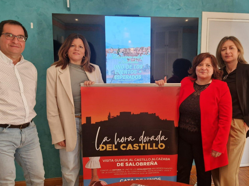 "La alcazaba de Salobreña se va a convertir todos los miércoles de este verano en el escenario de una experiencia única"