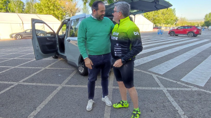 El presidente del PP de Castilla-La Mancha, Paco Núñez, ha arropado a Nacho Redondo, porque "es una buena persona y decide hacer de la solidaridad y de los retos una forma de ayudar a los demás"