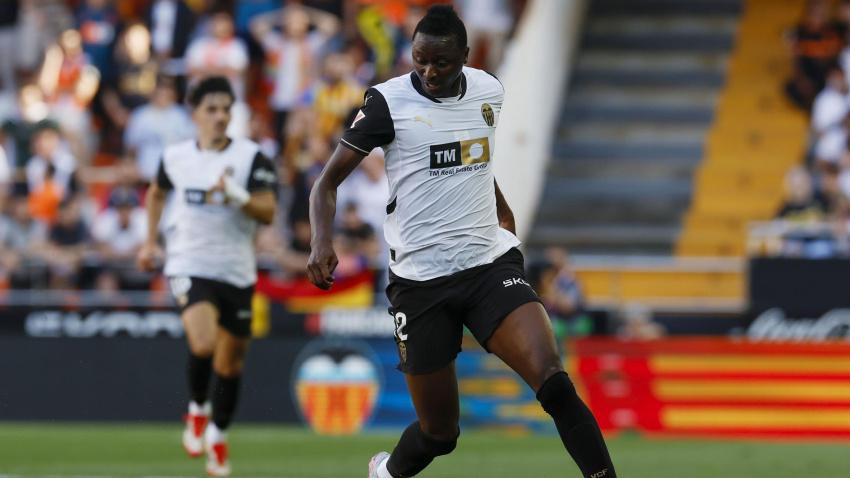 Sadiq fue la novedad en el once en su despedida de Mestalla