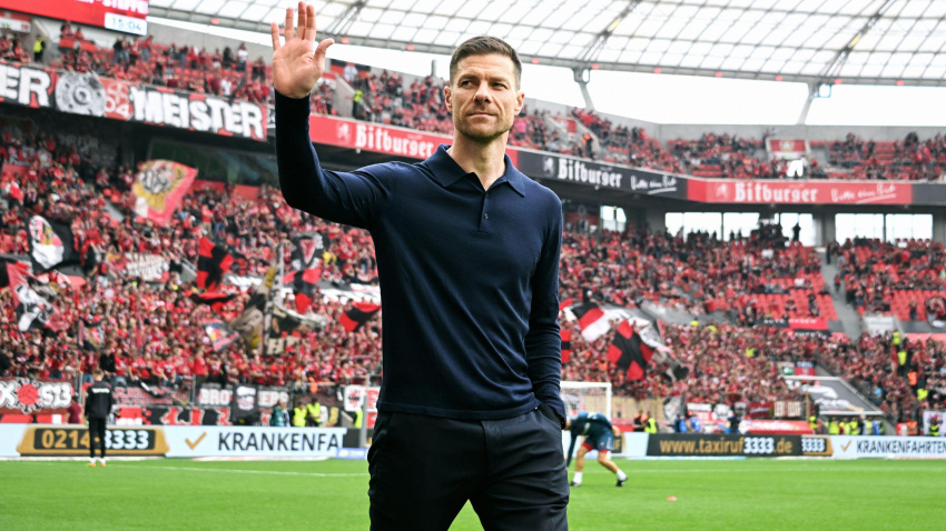 Bundesliga, BayArena Leverkusen; Bayer Leverkusen - FC Augsburgo; Entrenador Xabi Alonso