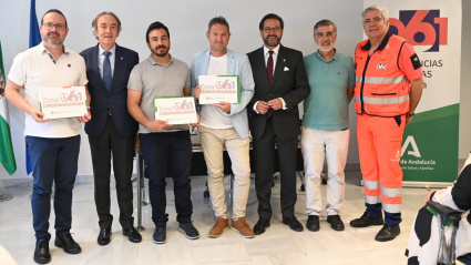 El colegio Velilla Park de Almuñécar y los IES Julio Rodríguez y Giner de los Ríos de Motril son "zona cardioasegurada"