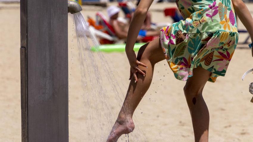 Duchas en las playas, imagen de archivo