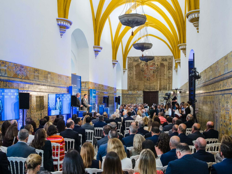 La Universidad CEU Fernando III entrega sus premios a la excelencia y al compromiso social