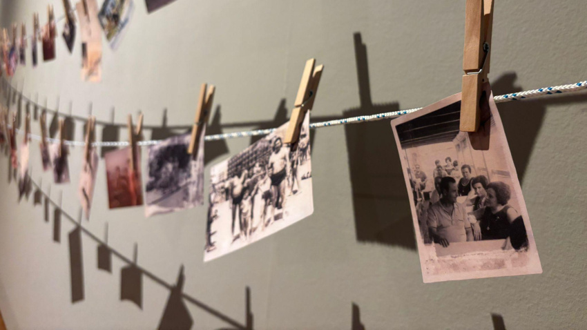 Parte de las fotos recopiladas para la exposición Andana