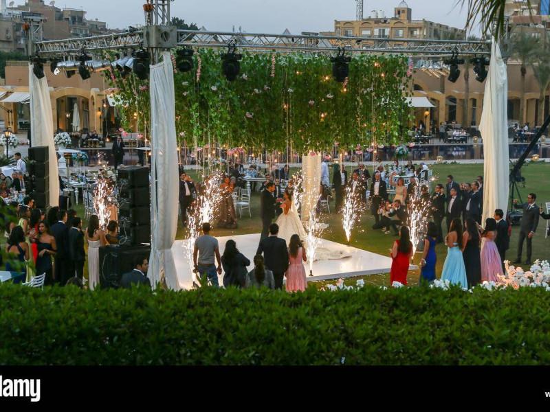 Boda de noche con espectáculo de luces incluido