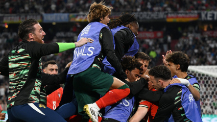 Los futbolistas de Portugal celebran el triunfo contra Alemania en Múnich