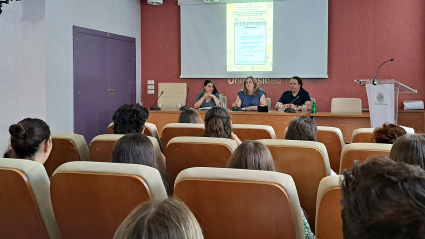 La jornada fue inaugurada por la directora del Secretariado de Diversidad y Responsabilidad Social de la UJA, M.ª del Consuelo Díez Bedmar
