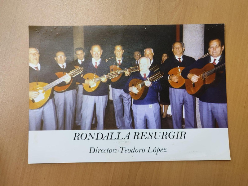El residente Teodoro López, de 96 años, fue director de la Rondalla 'Resurgir'