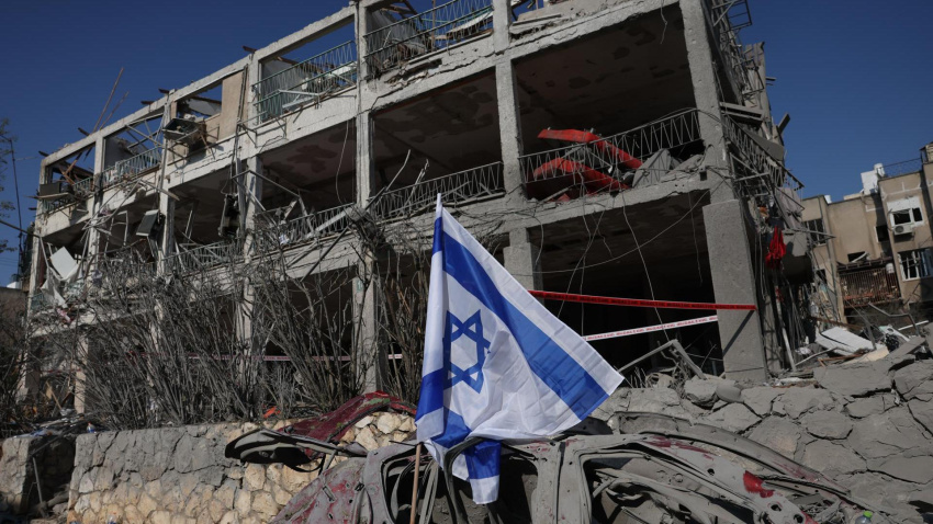 Irán informa del fallecimiento de 60 personas, 20 de ellos niños, mientras Israel anuncia al menos 3 muertos en el cruce de ataques