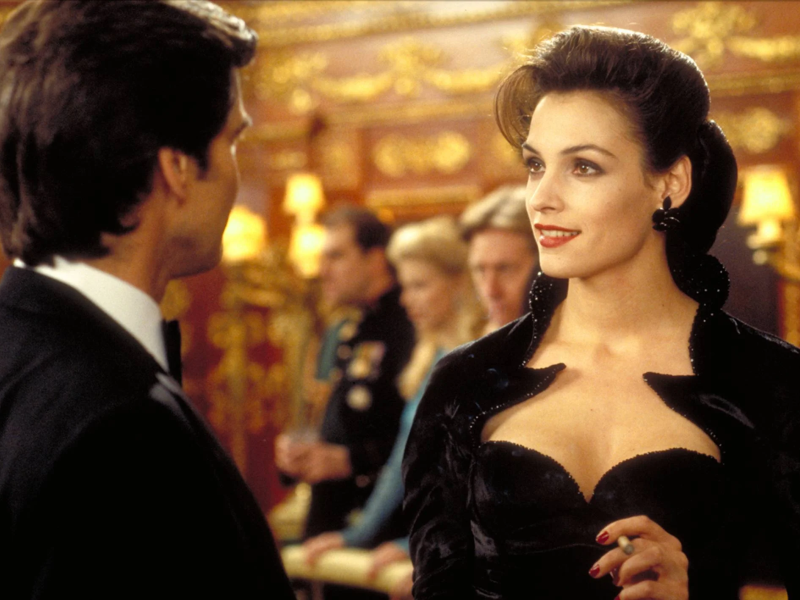 Pierce Brosnan como James Bond