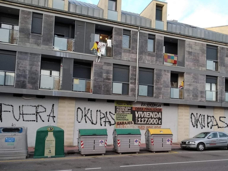 Edificio con okupas en Sierrapando