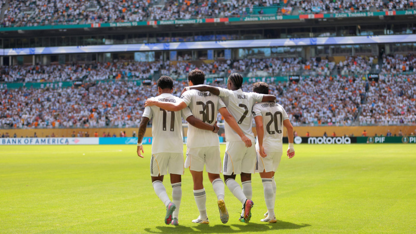 El Real Madrid celebra el gol de Gonzalo al Al Hilal