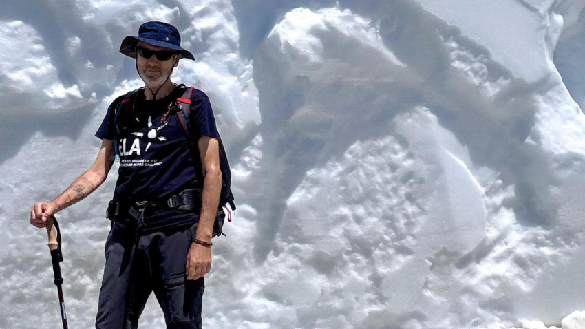 Sanchiz preparando el reto durante una visita a Sierra Nevada