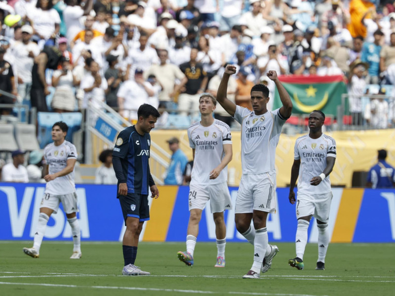 Bellingham celebra el gol del Real Madrid al Pachuca