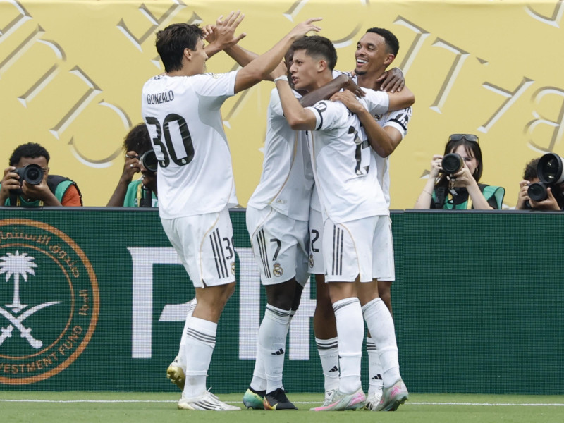Los jugadores del Real Madrid celebran un gol en el partido ante el Pachuca