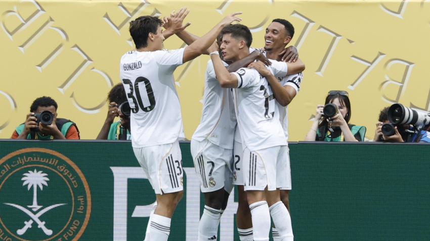 Los jugadores del Real Madrid celebran un gol en el partido ante el Pachuca