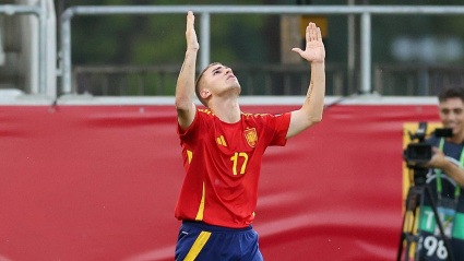 Pablo García celebra el gol de España (@sefutbol)