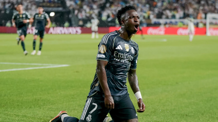 Vinicius Junior del Real Madrid reacciona tras marcar el gol del 1-0 contra el FC Salzburg durante el partido de la Copa Mundial de Clubes de la FIFA 2025 entre el FC Salzburg y el Real Madrid en Filadelfia.