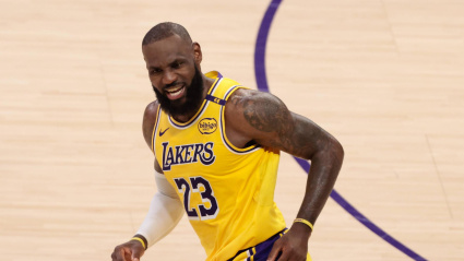 Lebron James en un partido con Los Angeles Lakers