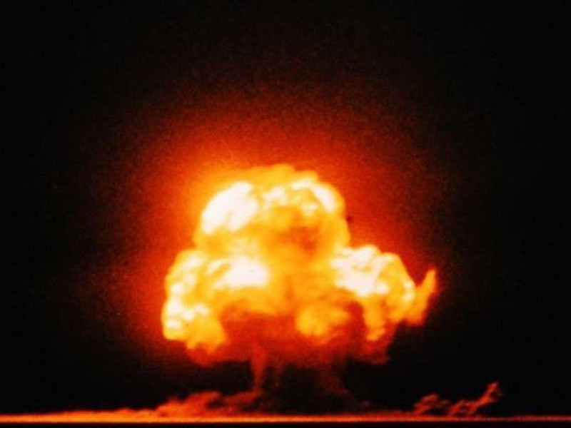 Explosión de TrinityEste 16 de julio se cumplen 74 años de la prueba Trinity, primera explosión de un arma nuclear por Estados Unidos, que tuvo lugar en un remoto enclave del desierto de Nuevo México.POLITICA INVESTIGACIÓN Y TECNOLOGÍAJACK W. AEBY/WIKIPEDIA