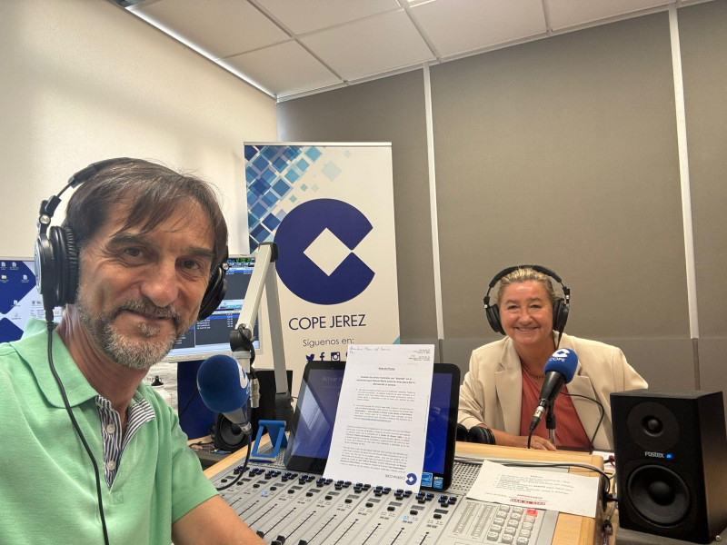 Almudena Moreno, directora del Casa Palacio María Luisa, en los estudios de COPE Jerez