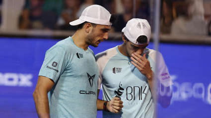 Juan Lebron y Alejandro Galán en un partido de pádel