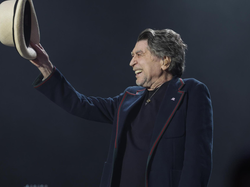 Joaquín Sabina, durante un concierto