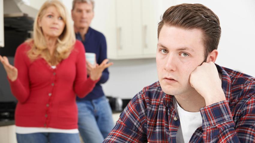 Cómo puede afectar este comportamiento en la vida adulta de un hijo.