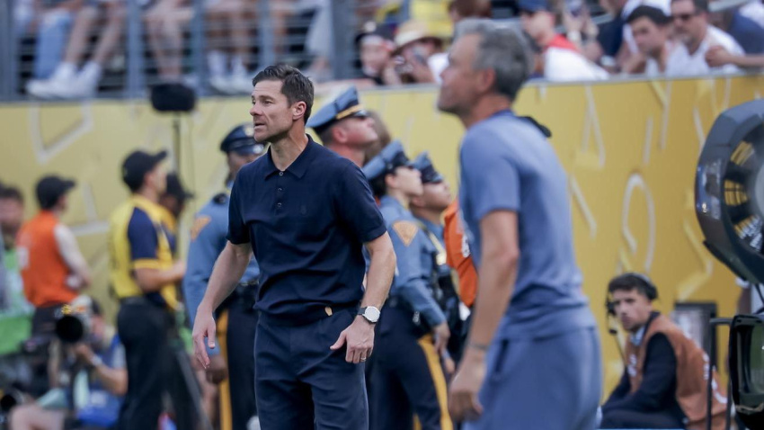 Luis Enrique y Xabi Alonso en el PSG - Real Madrid del Mundial de Clubes