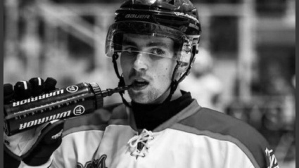 El deportista de hockey sobre hielo, Gary Kelly