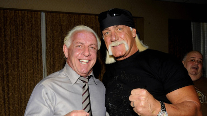 Hulk Hogan junto a Ric Flair