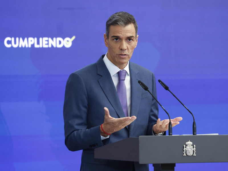 El presidente del Gobierno, Pedro Sánchez durante una rueda de prensa este lunes en el Palacio de la Moncloa