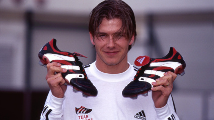 David Beckham el día que firmó el contrato con Adidas.