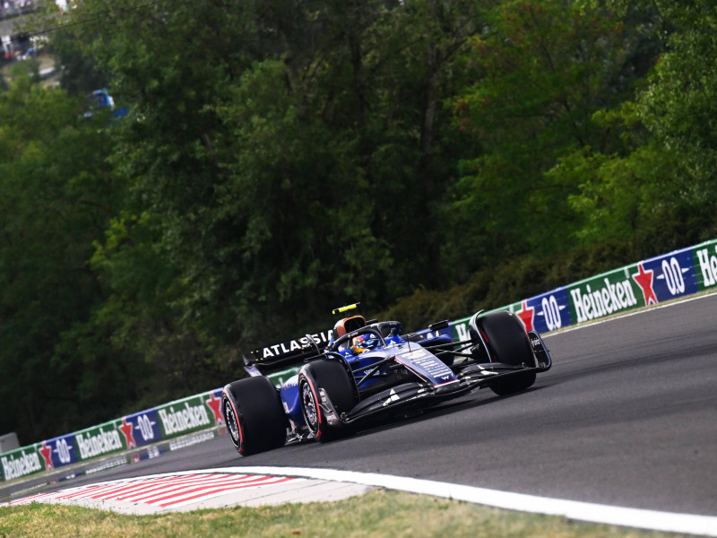 Carlos Sainz conduciendo su Williams durante el GP de Hungría