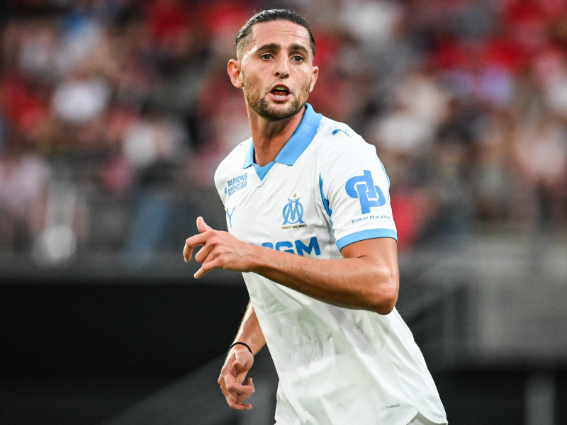Adrien Rabiot del Marsella durante el partido de la Ligue 1 entre el Stade Rennais (Rennes) y el Olympique de Marsella (OM) en el Roazhon Park el 15 de agosto de 2025 en Rennes, Francia.