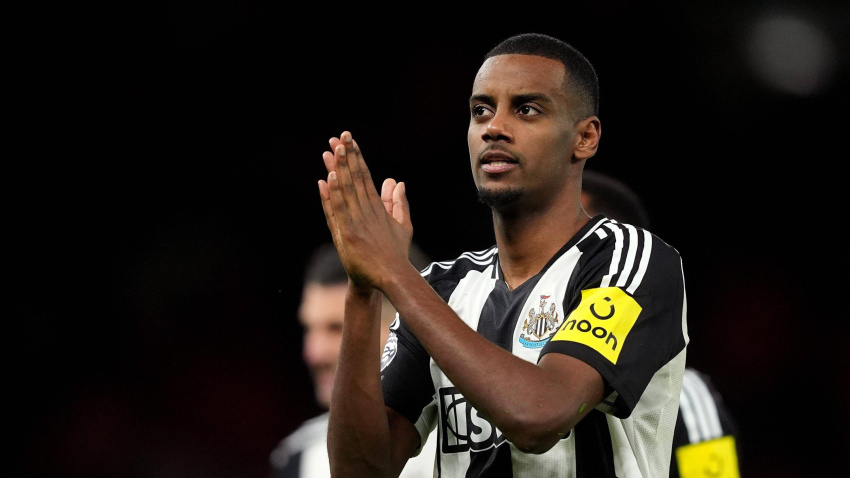 Alexander Isak está en guerra con el Newcastle porque quiere marcharse del club.