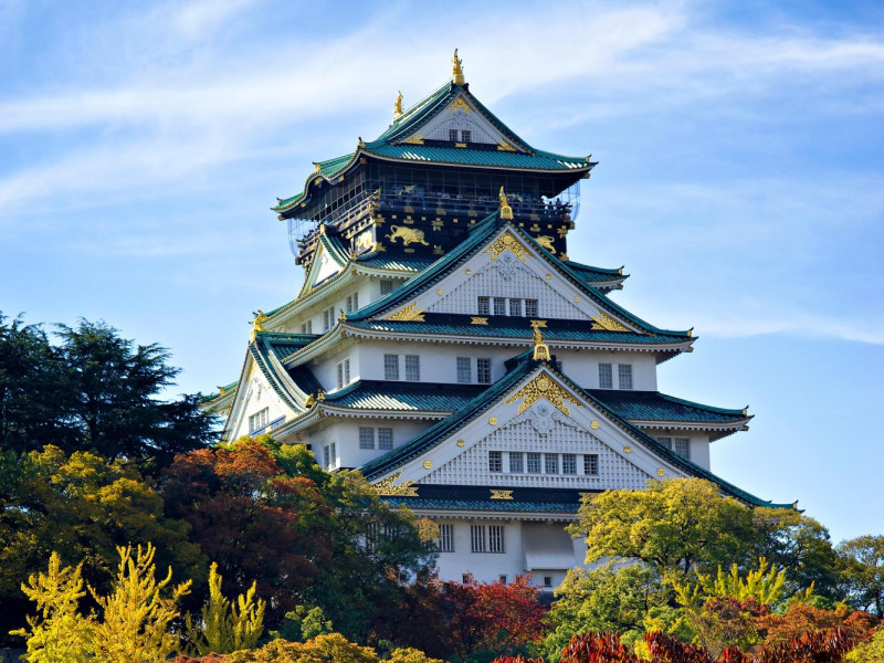 El castillo de Osaka en Japón