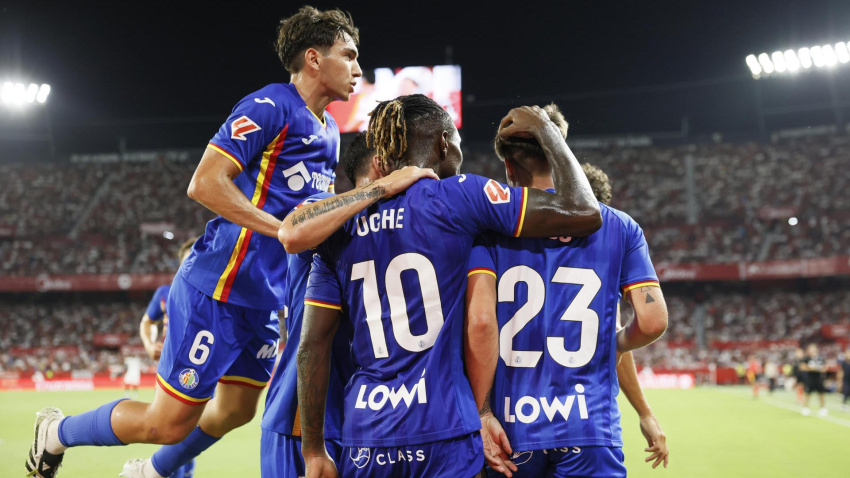 El Getafe celebra el gol de Liso al Sevilla